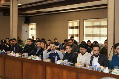 جامعه بیشتر از سخنرانی و حرف، نیازمند عمل&zwnj;گرایی است
