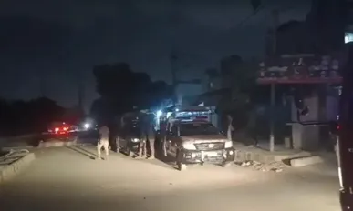 یک مرکز امنیتی در کراچی پاکستان هدف انفجار و تیراندازی قرار گرفت