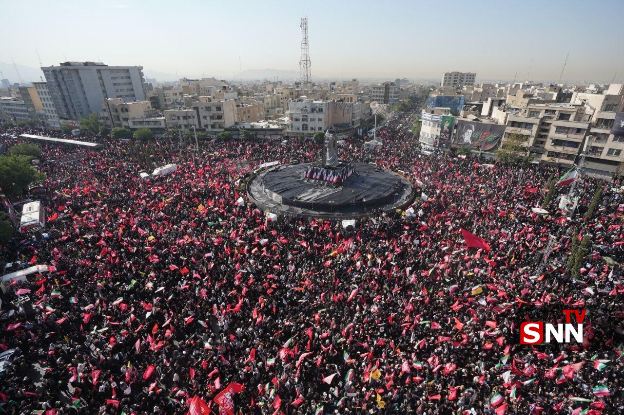 آغازمراسم تشییع تاریخی رهبرمجاهد شهید انقلاب؛ تهران غرق در سوگ و حماسه آغازمراسم تشییع تاریخی رهبرمجاهد شهید انقلاب؛ تهران غرق در سوگ و حماسه