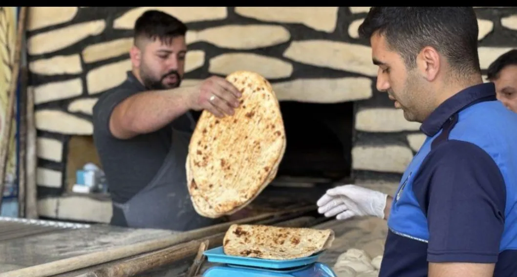 ۳ هزار و ۱۶۱ بازرسی از نانوایی‌های ایلام در نیمه نخست سال/ ۱۰ واحد متخلف پلمب شد