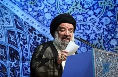 آیت‌الله خاتمی: مذاکره عزتمندانه مطالبه اصلی مردم در میدان است