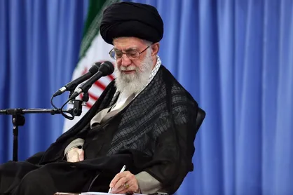 پیام تسلیت رهبر انقلاب در پی درگذشت خواهر حجت&zwnj;الاسلام قمی