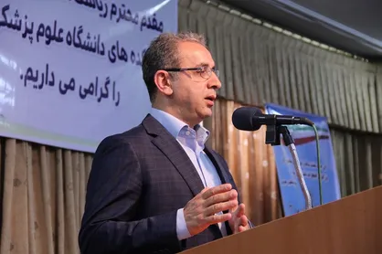 دانشجو مستقیما در تولید علم نقش دارد/ چشم&zwnj;انداز ما دانشگاه نسل سوم است