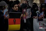 تجمع  دانشجویان مقابل سفارت آلمان