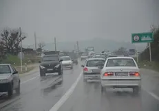 بارش باران در جاده‌های چهار استان