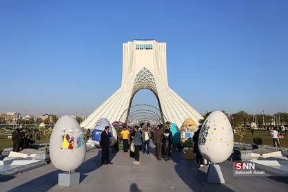 حال و هوای نوروزی برج آزادی