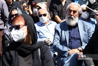 تشییع پیکر مرحوم محمدعلی کشاورز در قطعه هنرمندان