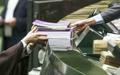 راهکارهای دولت برای جبران کسری بودجه تورم و بدهی سنگین را در پی دارد / ضرورت اصلاح نظام مالیاتی