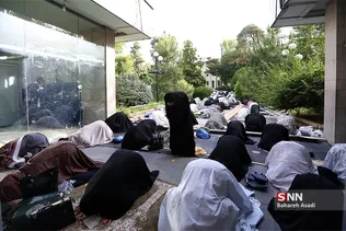 اقامه نماز عید فطر در مسجد دانشگاه تهران
