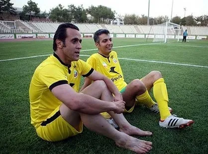 فیلم/ واکنش فردوسی پور به حمله و توهین علی کریمی به برنامه نود