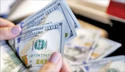 آغاز ریزش قیمت دلار / بازار ارز مناسب سرمایه&zwnj;گذاری نیست