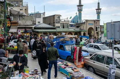 آغاز طرح ساماندهی میدان تجریش با جمع آوری پایانه حمل و نقل عمومی