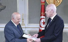 رئیس جمهور، قانون اساسی را به سود خود تغییر داد