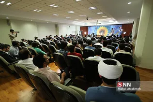 هفتمین دوره آموزشی شعر جوان کشور، «آفتاب‌گردان‌ها