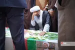 آیین تشییع پیکر شهیده معصومه کرباسی، اولین بانوی ایرانی شهید در راه قدس و حجت‌الاسلام شهید محمد صباحی، امام جمعه کازرون امروز یکشنبه ۶ آبان ۱۴۰۳ با حضور پرشور مردم شیراز برگزار شد.