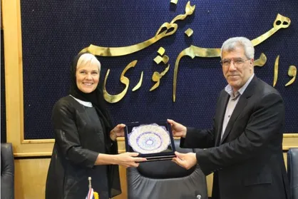 هیأت عالی رتبه&zwnj; استرالیایی از دانشگاه صنعتی شریف بازدید کردند