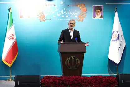 رییس جمهور: رژیم صهیونیستی به ادعای دفاع از خود، مردم غزه را به خاک و خون می&zwnj;کشد