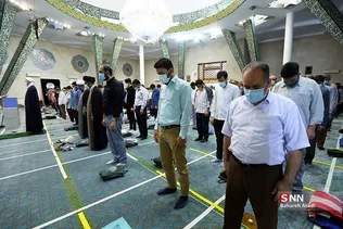 اقامه نماز عید فطر در مسجد دانشگاه تهران