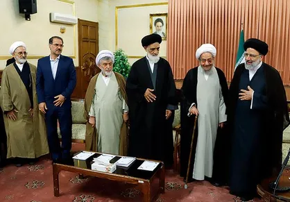 نشست هم اندیشی مسئولان عالی ادوار دستگاه قضا با رئیس قوه قضائیه