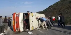 توضیحات دکتر مرادی رییس دانشگاه علوم‌پزشکی کرمانشاه در خصوص حادثه صبح امروز واژگونی مینی بوس دانش آموزان