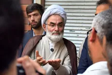 بیمه‌ها بدون فوت وقت خسارت کسبه آسیب‌دیده بازار رشت را پرداخت کنند