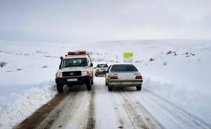 یخبندان، کولاک و بهمن در مسیر همدان / هلال احمر برای امدادرسانی آماده باش است