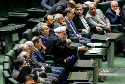 لایحه بودجه ۱۴۰۰ غیر واقعی و نامتناسب با شرایط جنگ اقتصادی است / خطر ورشکستگی در کمین دولت بدهکار سیزدهم