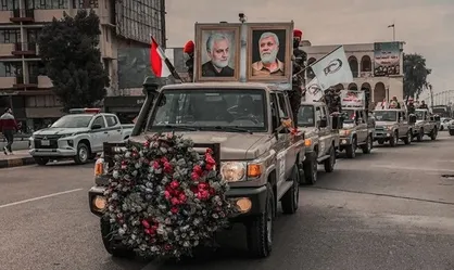 راهپیمایی خودرویی عراقی&zwnj;ها به مناسبت سالروز شهادت سپهبد سلیمانی و ابومهدی المهندس