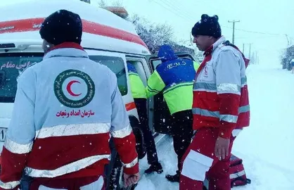 امدادگران هلال&zwnj;احمر قزوین ۸۰ نفر را از برف و کولاک نجات دادند