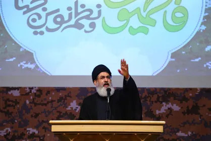 جنگ امروز در بیان، کتاب و فضای مجازی است/
حفظ جمهوری اسلامی اوجب واجبات است + فیلم