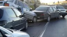 تصادف ۳۶ خودرو روی پل کَن/ آمار مصدومان