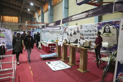 رونمایی از دو محصول نوآورانه در روز نخست نمایشگاه هفته پژوهش و فناوری استان البرز