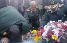 ادای احترام سردار سلامی به مقام شامخ سپهبد شهید حاج قاسم سلیمانی