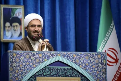 حجت الاسلام علی اکبری:دشمن می‌خواست جنگ فقط نظامی و در ایران باشد، اما ما جنگ را اقتصادی کردیم و به منطقه کشاندیم / پیروزی بزرگ به ملت ایران از سوی خداوند داده شده است+ فیلم