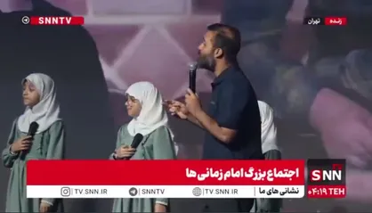 اجرای نماهنگ &laquo;مدادرنگی&raquo; توسط عبدالرضا هلالی در اجتماعی بزرگ امام زمانی&zwnj;ها