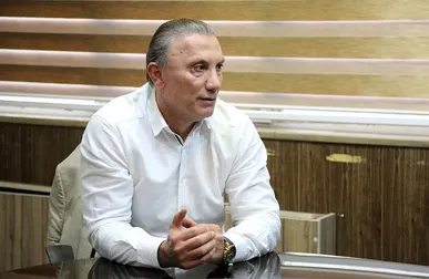 درخشان: پرسپولیس مقابل ملوان باید از لاک دفاعی خارج شود