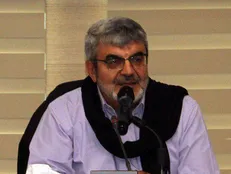 دانشجوی انقلابی پرچمدار مکتب عاشورا در جامعه است/ میزان برای ملت، خدمت است