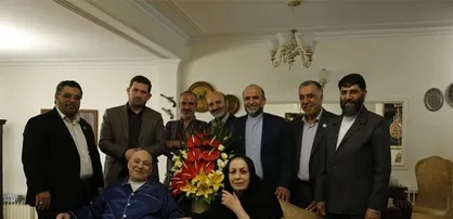 محمد کاسبی: تا آخرین لحظه عمرم از چفیه رهبری نگهداری می&zwnj;کنم