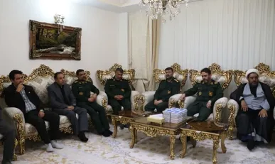 فرمانده سپاه زنجان با خانواده شهید سپهر محمدی دیدار کردند