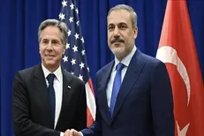 فیدان در گفتگو با بلینکن: همه بازیگران منطقه باید نقش سازنده‌ای در بحران سوریه ایفا کنند