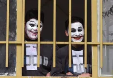 بدل‌های نوجوان «جوکر» در زندان چه می‌کنند + تصاویر