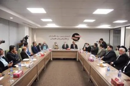 حضور دکتر سید حمید سجادی درنشست سرمایه گذاران و کار آفرینان کیش در حمایت از تیم ملی فوتبال