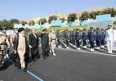 لحظاتی از سان‌دیدن فرمانده کل‌قوا از یگان‌های حاضر در میدان