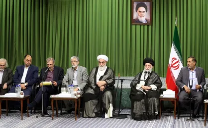 جمعی از شعرا و اهالی فرهنگ و ادب با رهبر انقلاب دیدار می&zwnj;کنند