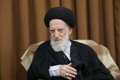 دفتر آیت&zwnj;الله شبیری زنجانی: مردم برای بهبود کامل این مرجع تقلید دعا کنند