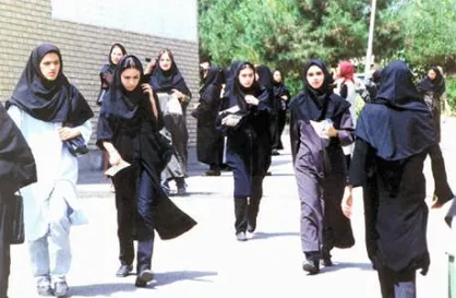 توضیحات معاون فرهنگی دانشگاه تهران در خصوص قانون جدید پوشش/ همه دنیا برای پوشش قانون دارند