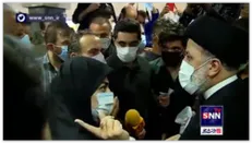 حضور رئیس جمهور در داروخانه ۲۹فروردین ارتش و گفتگو رودرو با مردم بعد از انتشار تصاویری از مشکلات و ازدحام مراجعین به این داروخانه