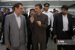 پرویز فتاح و محمد بیگدلی در آیین اهدای ۱۰۱۰۰۰ جفت کفش توسط بانک ملت به دانش آموزان نیازمند کمیته امداد امام خمینی (ره)