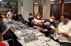 آماده‌سازی ۱۰ هزار شیلد برای خوزستانی‌ها و سیستانی‌ها توسط بچه هیأتی‌ها + عکس