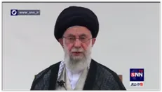 رهبر انقلاب: خوشبختانه رئیس جمهور محترم یک ضرب الاجل یک هفته ای تعیین کردند که مسئولین فکری کنند